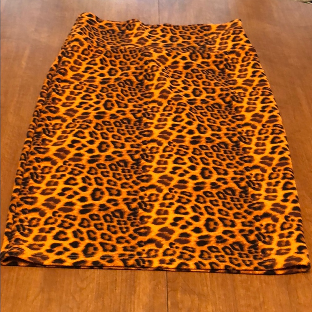 LulaRoe Cassie skirt
